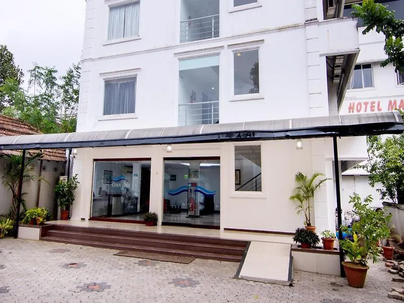 Hotel Treebo Center Point Kochi
