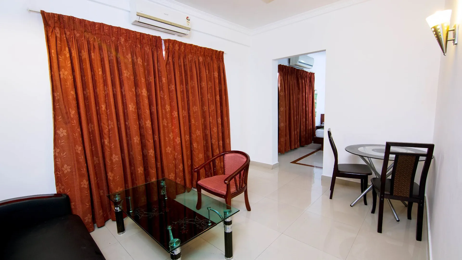 Hotel Treebo Center Point Kochi